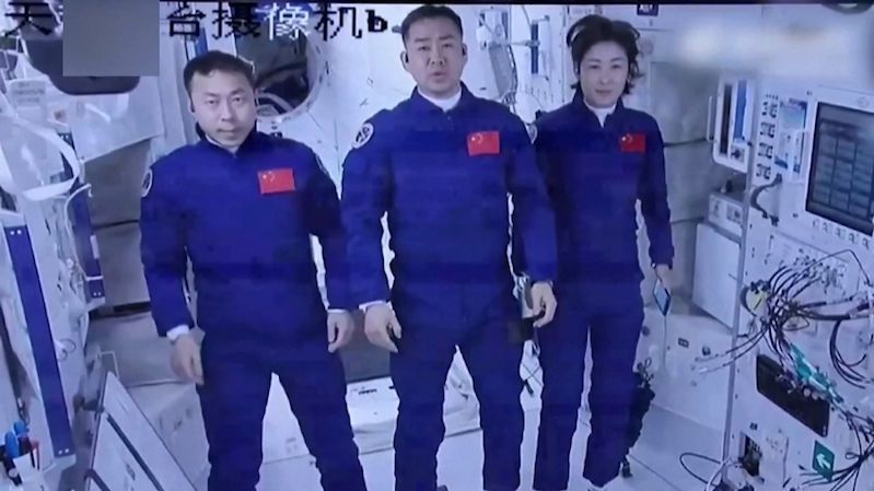 Na čínské vesmírné stanici je nová posádka. Zahájila trvalé obydlení „Nebeského paláce“